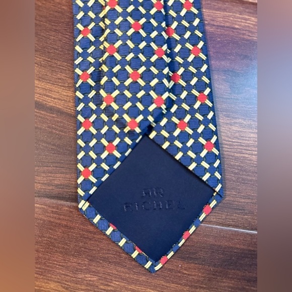 NEIMAN MARCUS Richel 100% Silk Print Design on Blue Handmade in in Spain Necktie - Picture 4 of 9